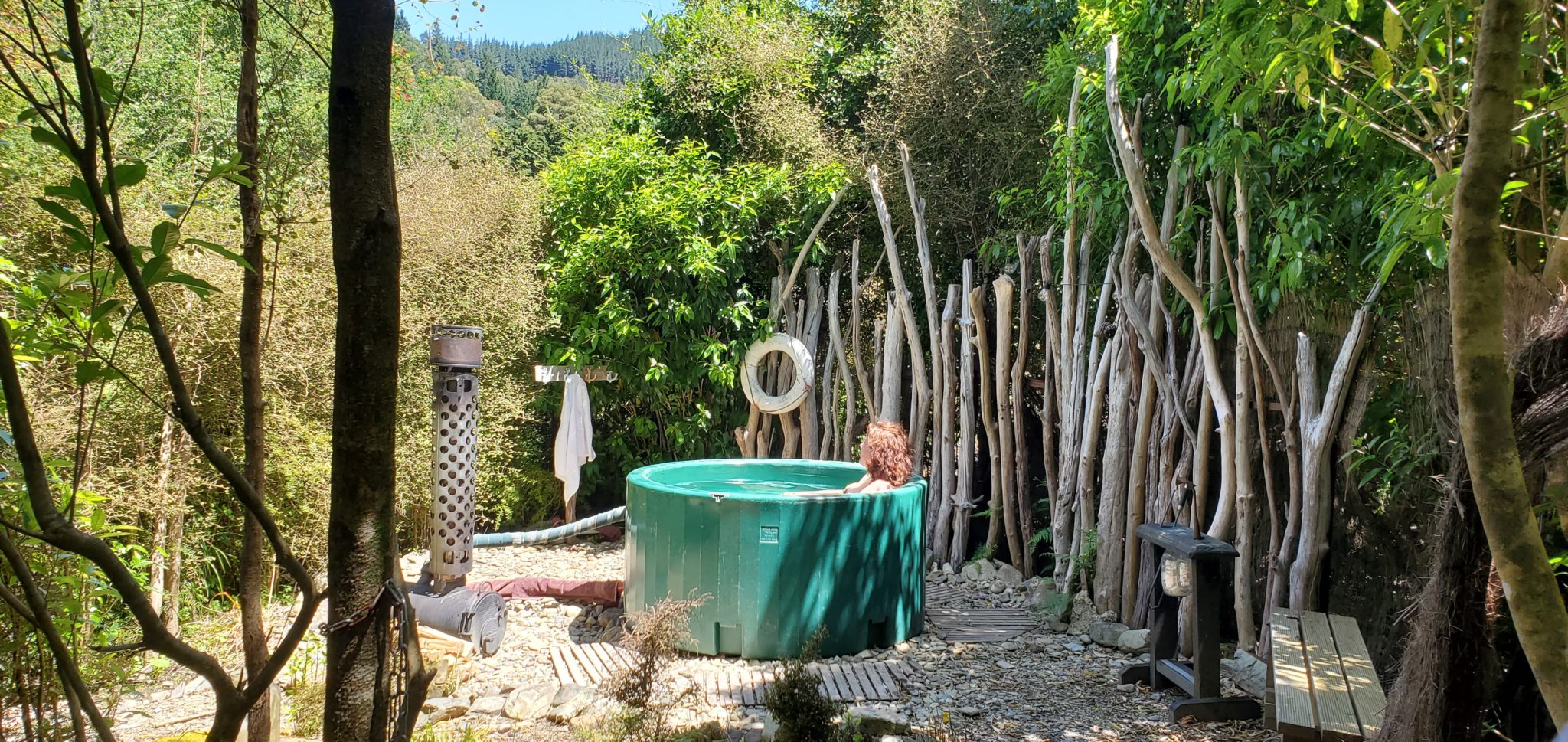 Hot Tub On the Track Lodge Nydia Bay